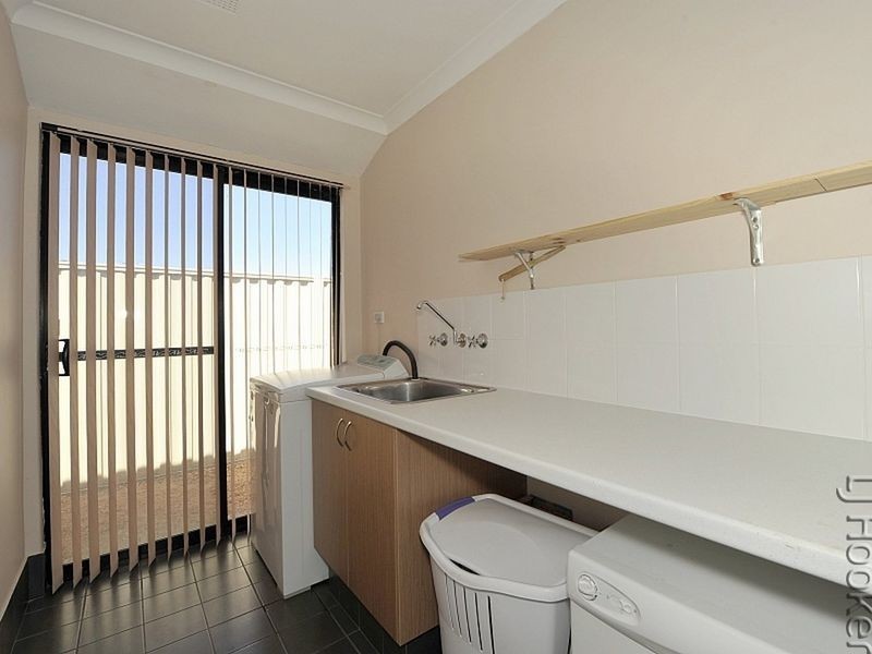 2 Kwella Entrance, Greenfields WA 6210