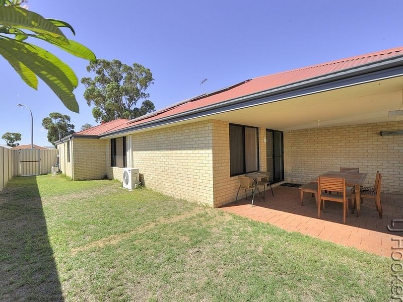 2 Kwella Entrance, Greenfields WA 6210