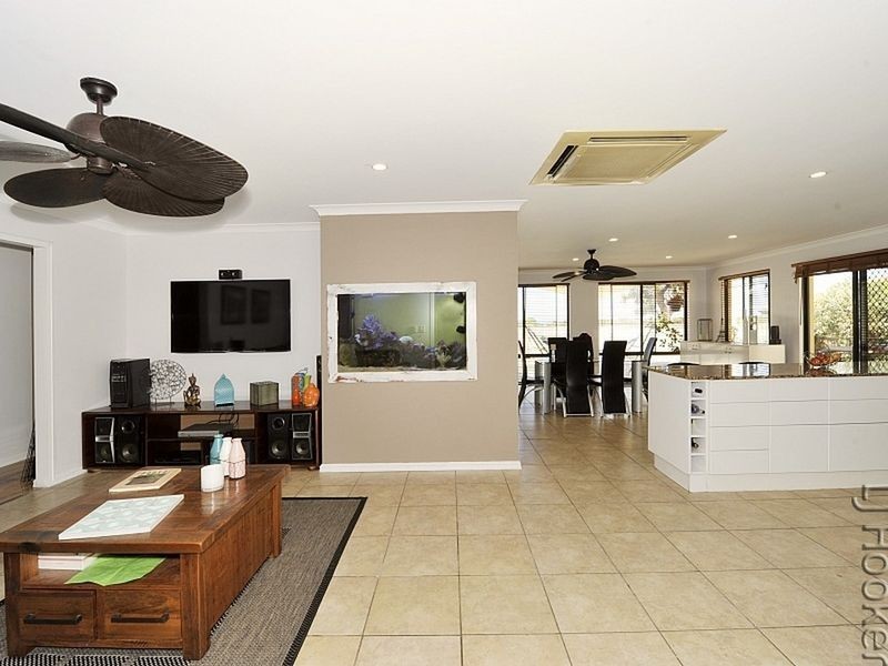 11 Japonica Heights, Halls Head WA 6210