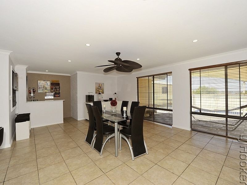 11 Japonica Heights, Halls Head WA 6210