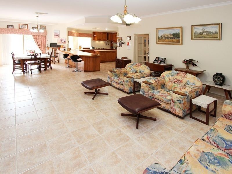 49 Silverton Crescent, Erskine WA 6210