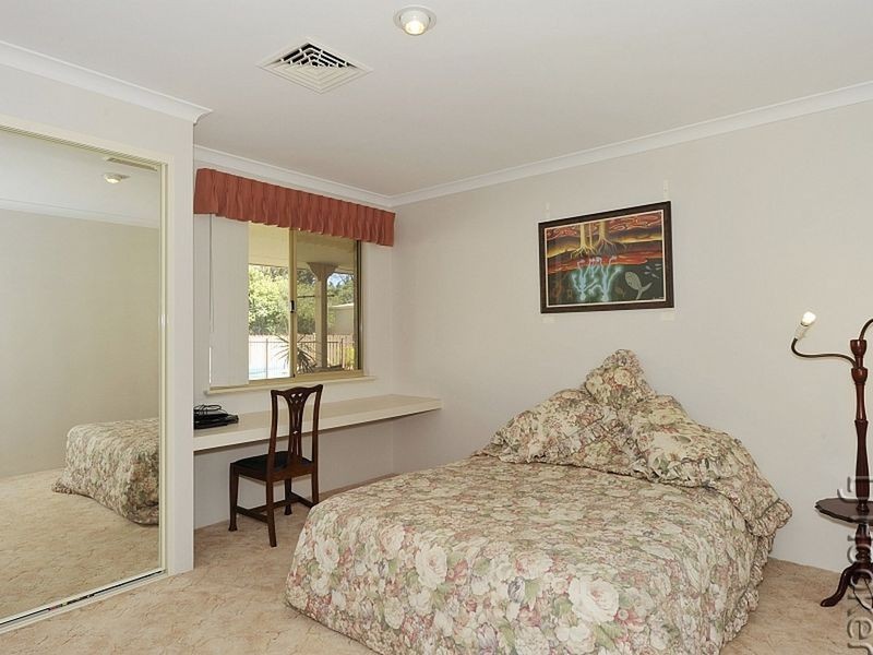 49 Silverton Crescent, Erskine WA 6210