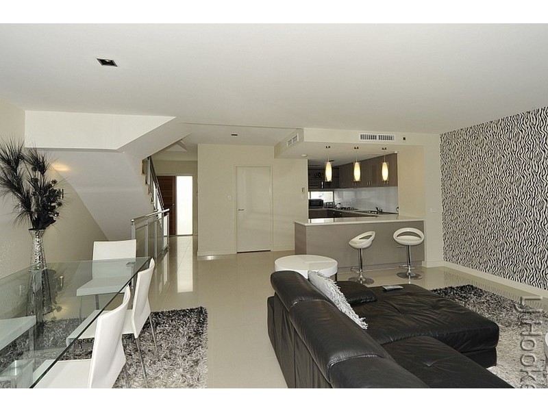 Unit 8, 4 Torcello Mews, Mandurah WA 6210