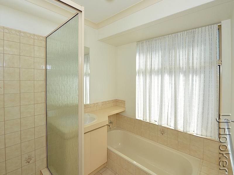 18 Malvern Rise, Greenfields WA 6210