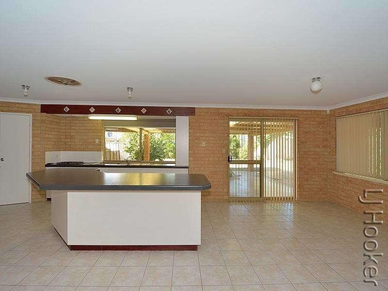 18 Malvern Rise, Greenfields WA 6210