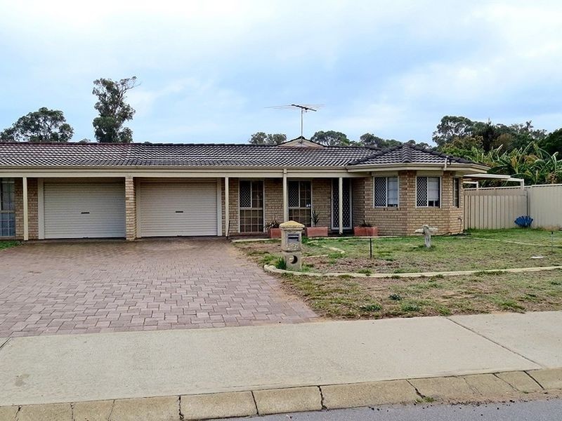 17B Saskatchewan Way, Greenfields WA 6210