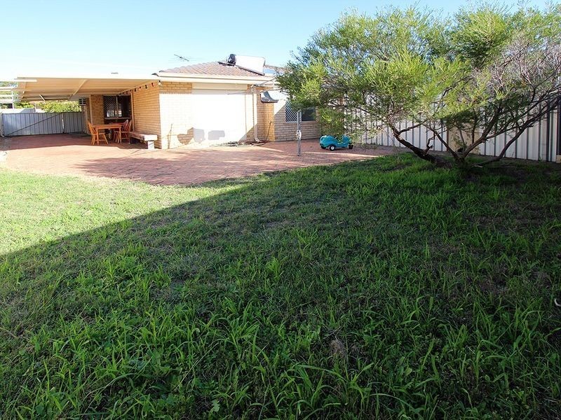 17B Saskatchewan Way, Greenfields WA 6210