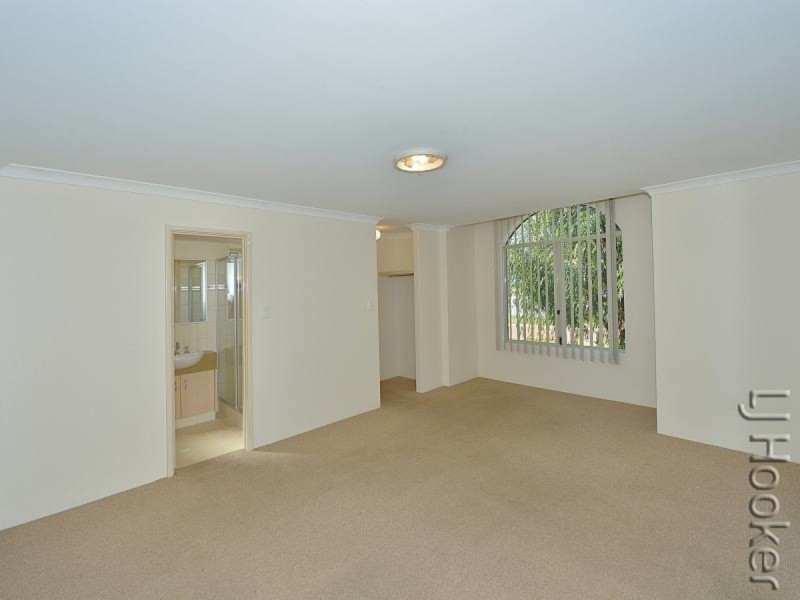 13 Crusoe Link, Secret Harbour WA 6173