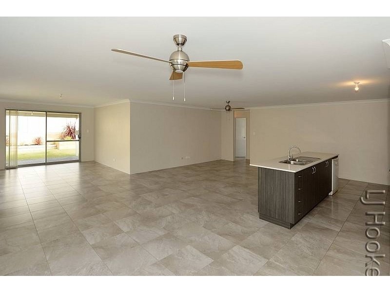 6 Bramshaw Street, Meadow Springs WA 6210