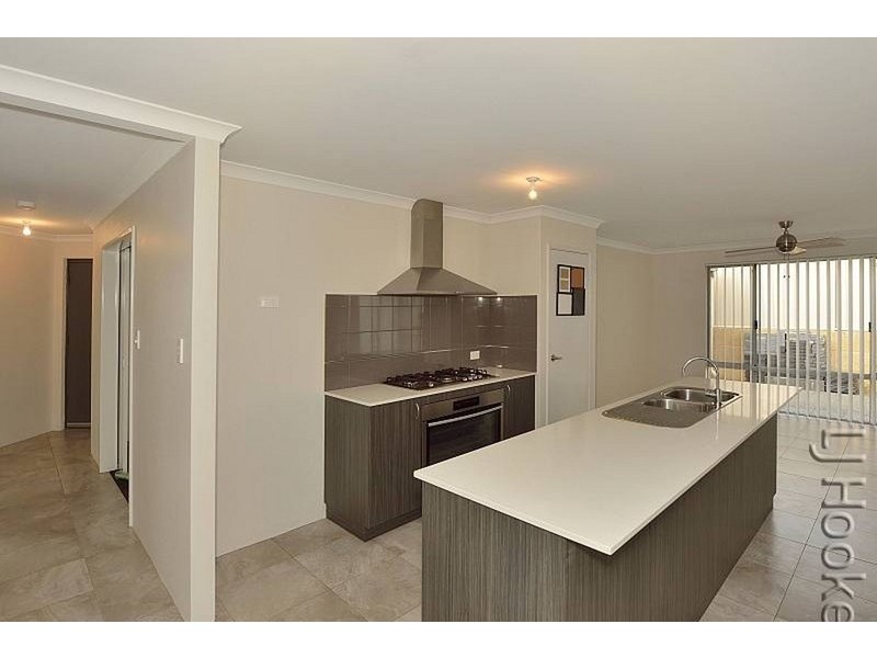 6 Bramshaw Street, Meadow Springs WA 6210