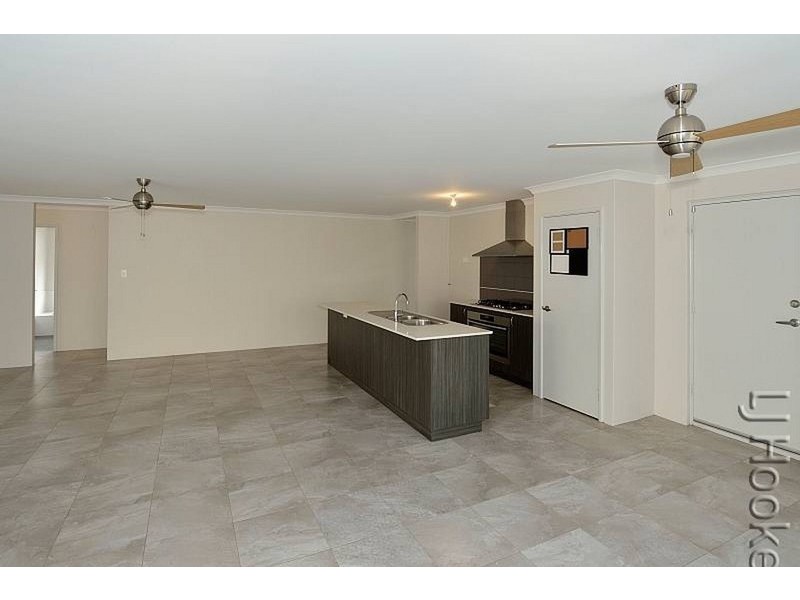6 Bramshaw Street, Meadow Springs WA 6210