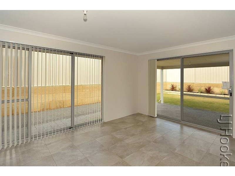 6 Bramshaw Street, Meadow Springs WA 6210