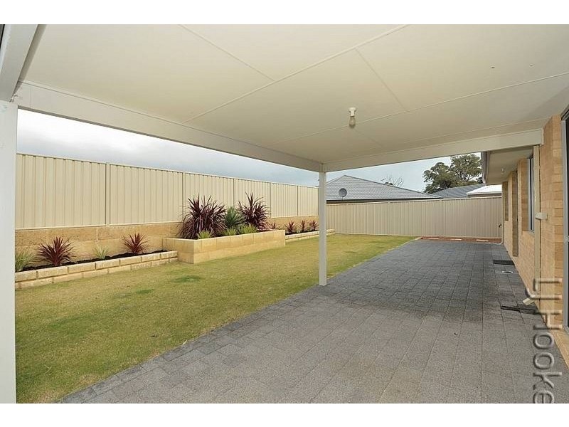 6 Bramshaw Street, Meadow Springs WA 6210
