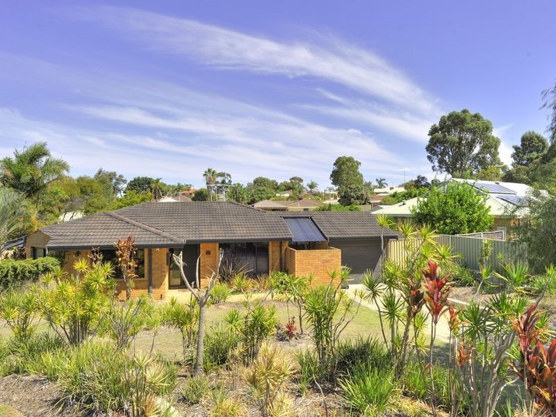 11 Boronia Close, Halls Head WA 6210