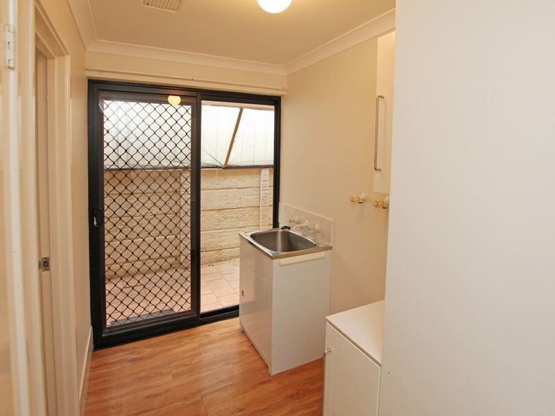 15 Lambourne Place, Halls Head WA 6210