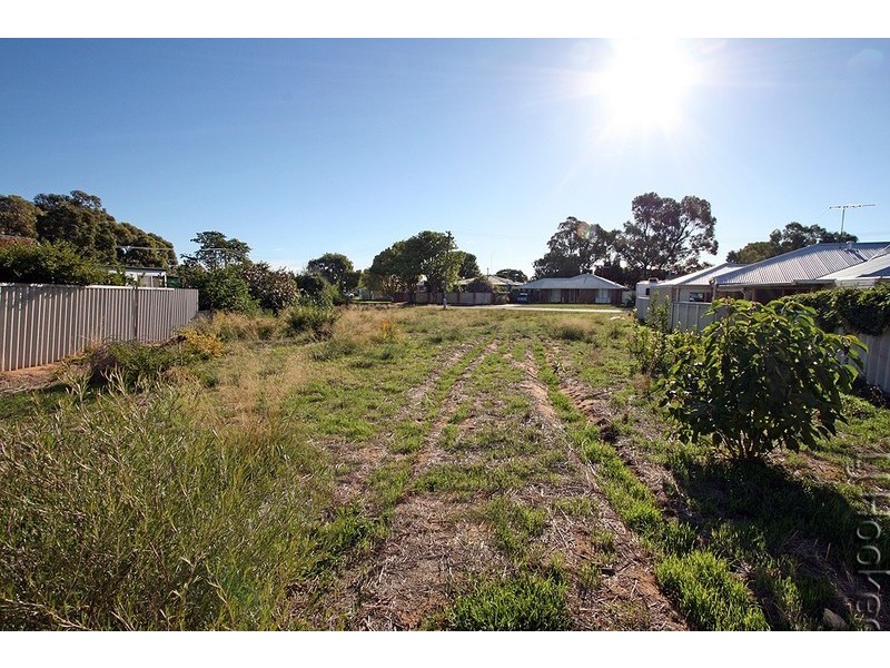 3 Wannyne Street, Mandurah WA 6210