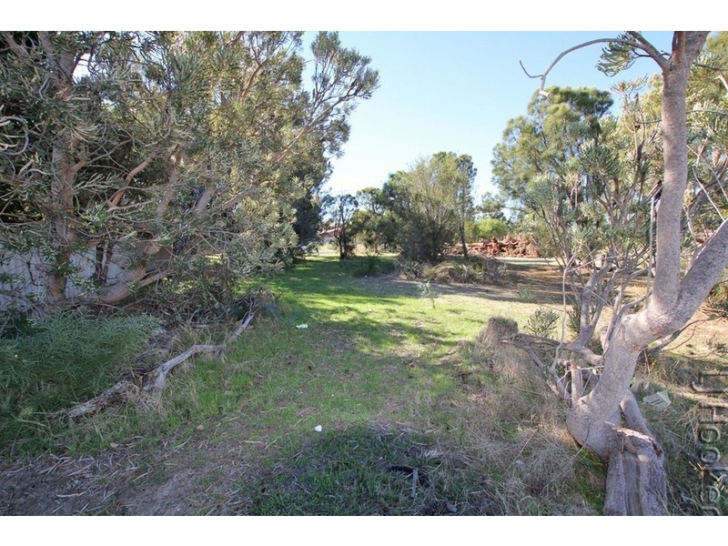 10 Sovereign Place, Wannanup WA 6210