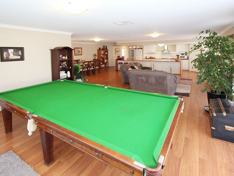 10 Holloway Turn, Ravenswood WA 6208