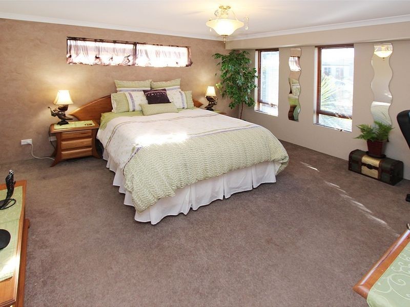 10 Holloway Turn, Ravenswood WA 6208