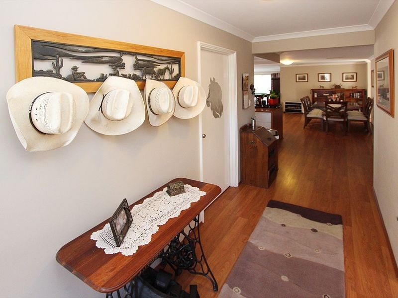 10 Holloway Turn, Ravenswood WA 6208