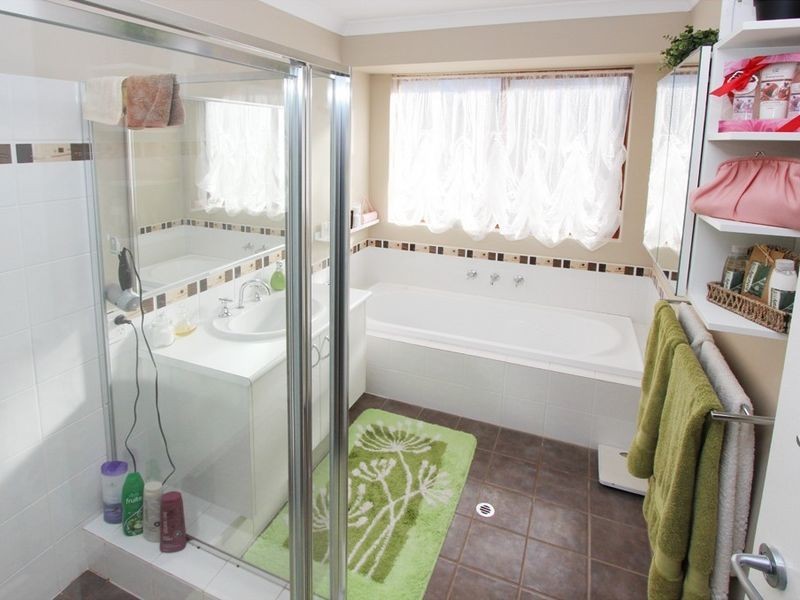 10 Holloway Turn, Ravenswood WA 6208