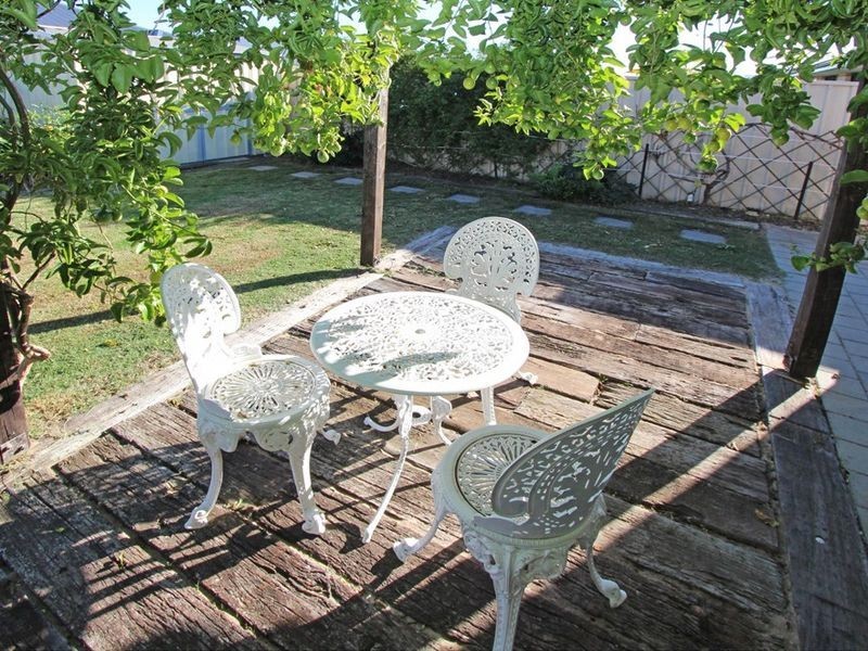 10 Holloway Turn, Ravenswood WA 6208