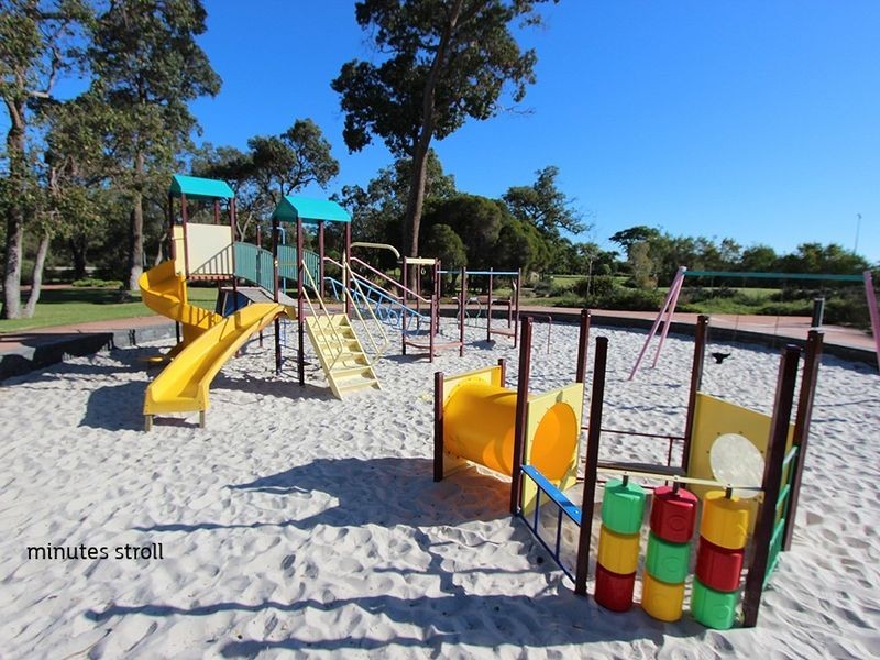 10 Holloway Turn, Ravenswood WA 6208