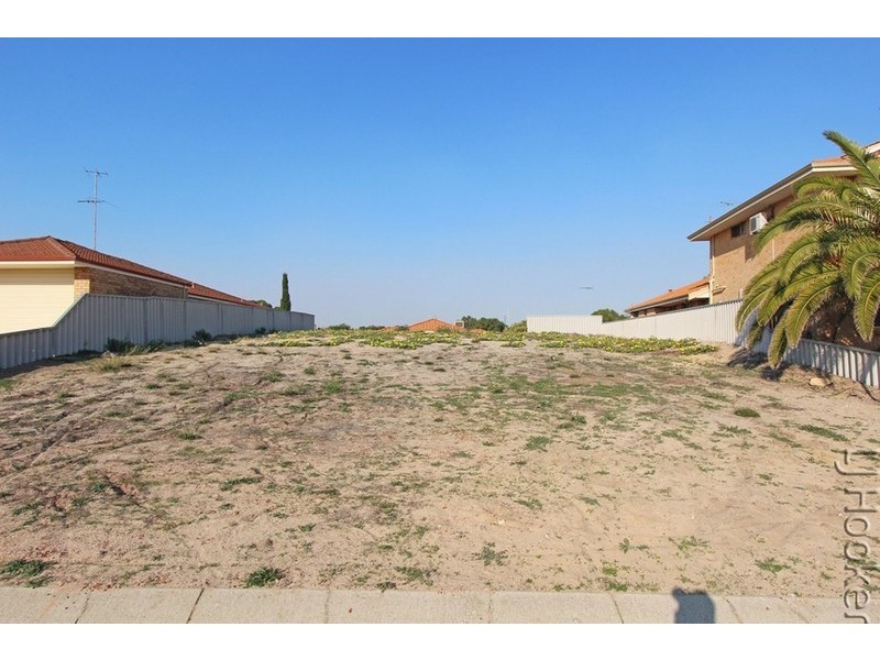 23 Leveque Loop, San Remo WA 6210
