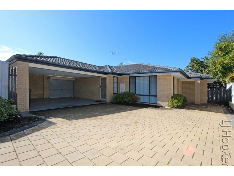95B Peelwood Parade, Halls Head WA 6210