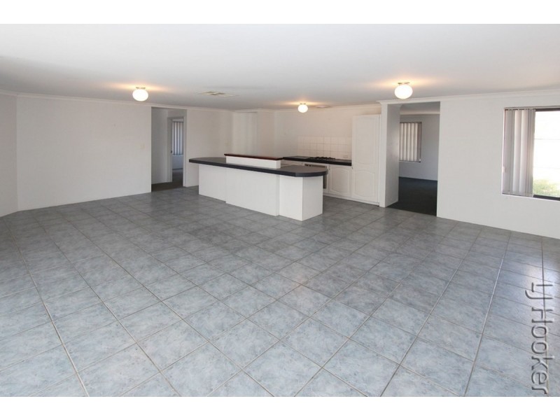 95B Peelwood Parade, Halls Head WA 6210