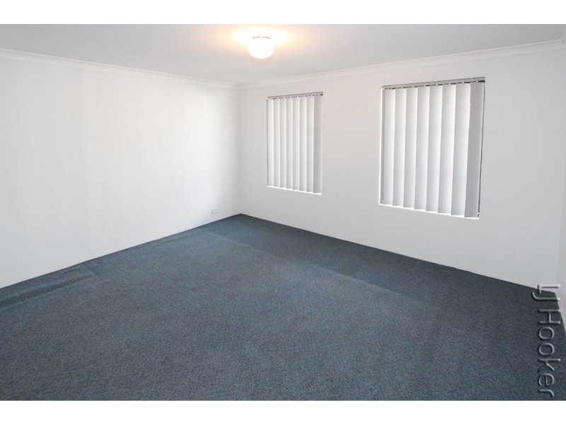 95B Peelwood Parade, Halls Head WA 6210