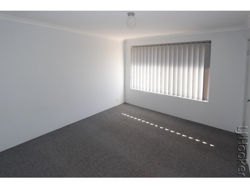 95B Peelwood Parade, Halls Head WA 6210