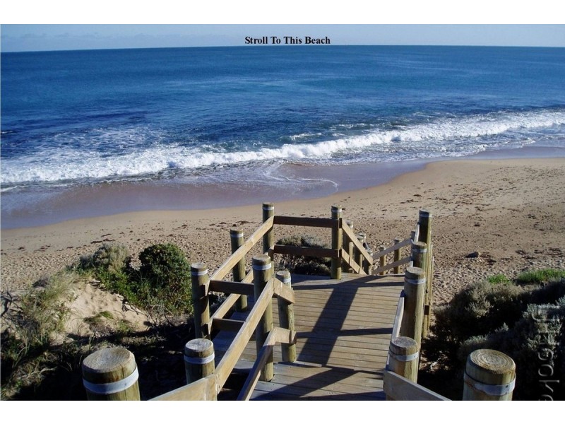 95B Peelwood Parade, Halls Head WA 6210