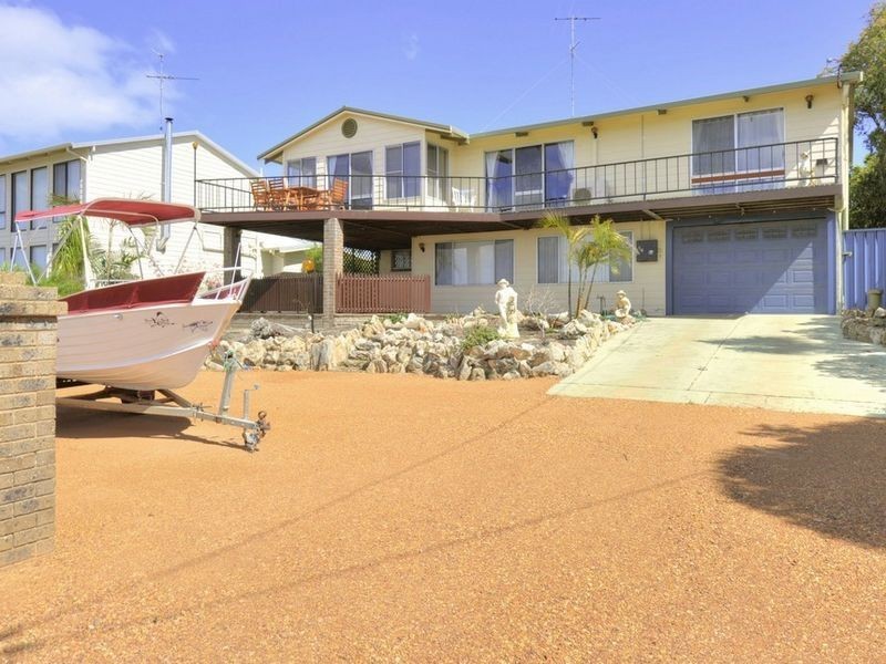 54 Queen Parade, Wannanup WA 6210