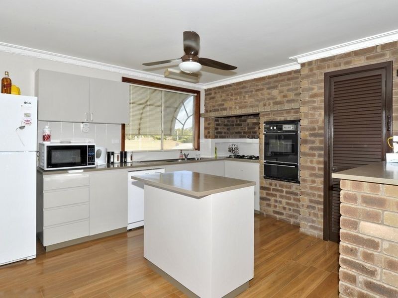 54 Queen Parade, Wannanup WA 6210