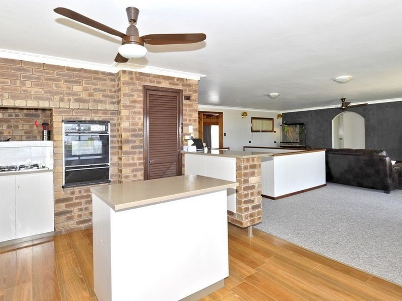 54 Queen Parade, Wannanup WA 6210