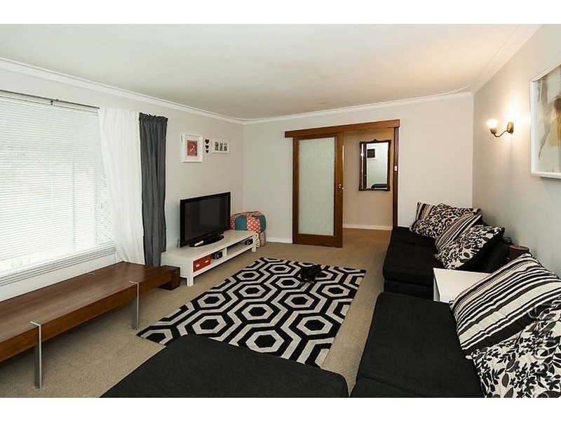 11 Moat Street, Mandurah WA 6210