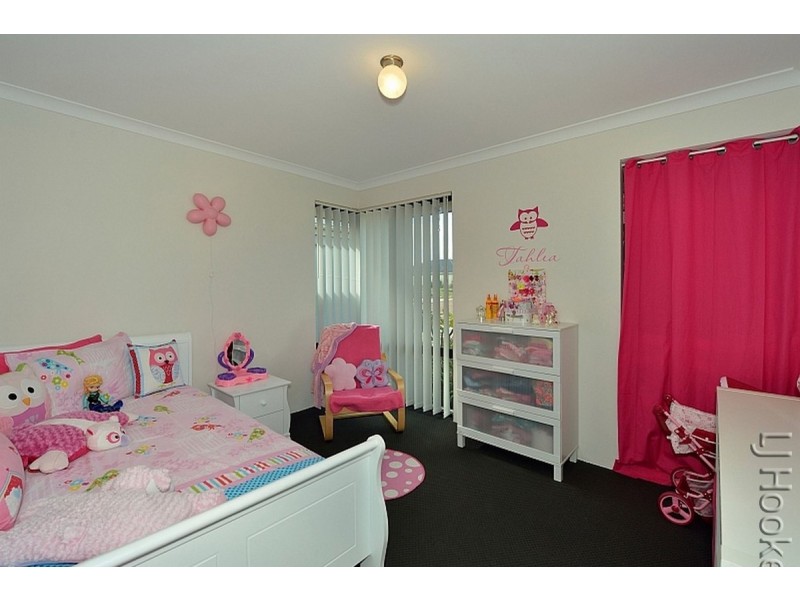 15 Lismore Ridge, Lakelands WA 6180