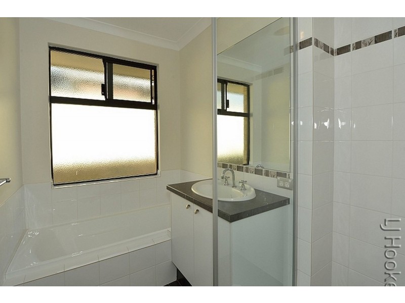 15 Lismore Ridge, Lakelands WA 6180