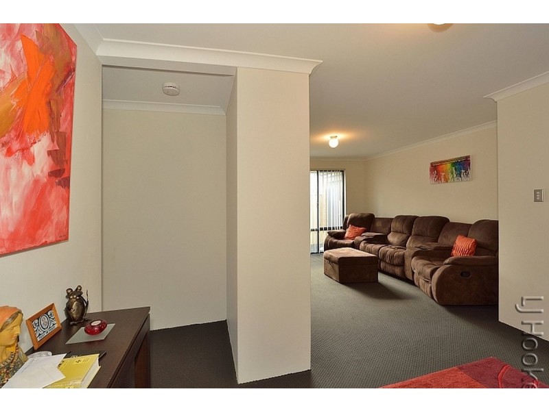 15 Lismore Ridge, Lakelands WA 6180