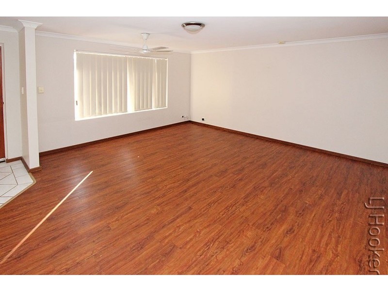 35 Everlasting Retreat, Halls Head WA 6210