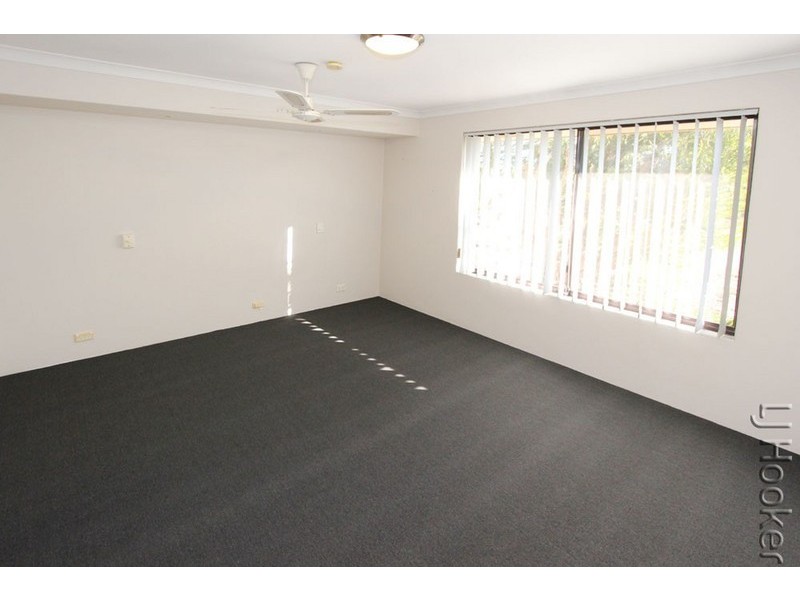 35 Everlasting Retreat, Halls Head WA 6210