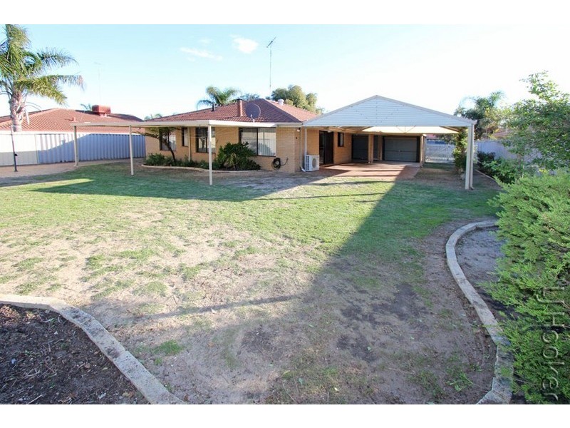 35 Everlasting Retreat, Halls Head WA 6210
