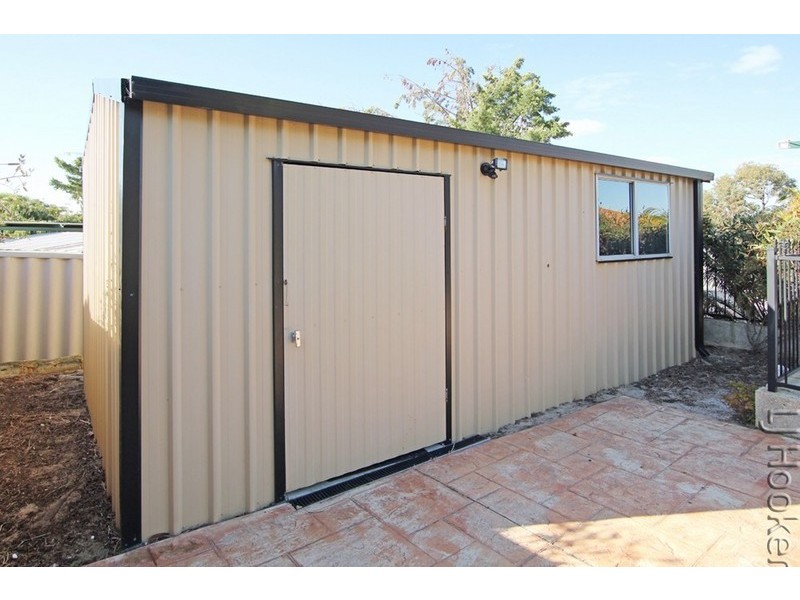 25 Casuarina Drive, Halls Head WA 6210