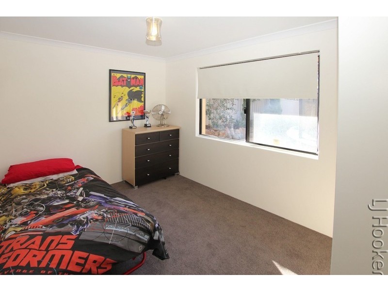 25 Casuarina Drive, Halls Head WA 6210