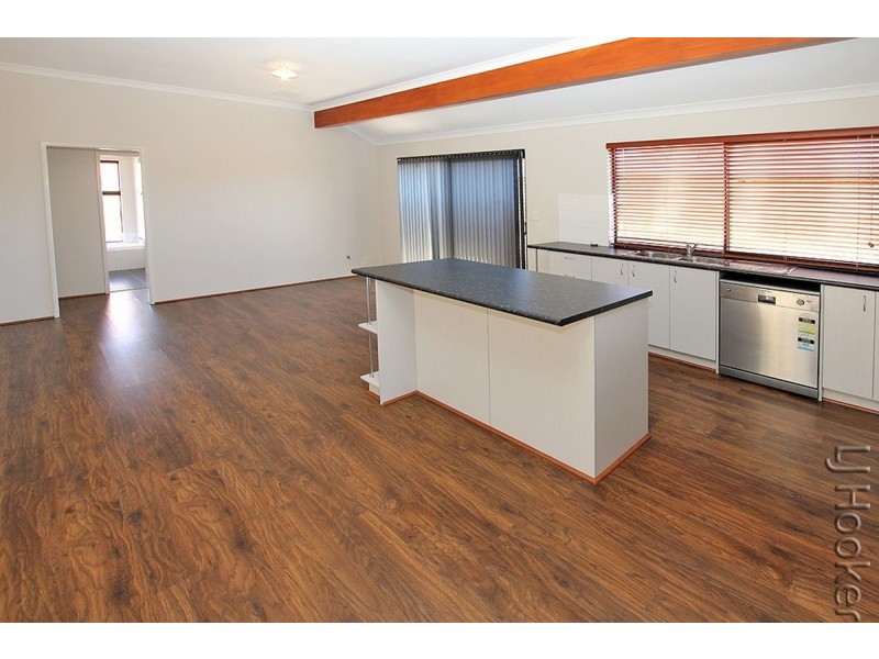 16 Eliza Pass, Madora Bay WA 6210