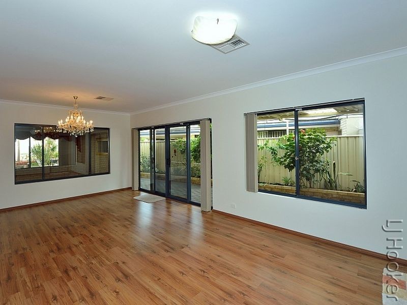 36 Ravendale Drive, Dudley Park WA 6210