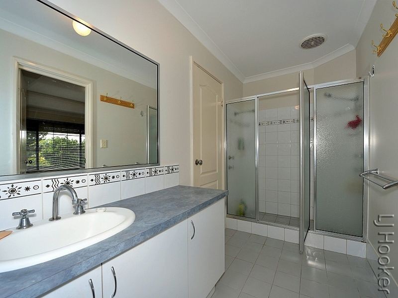 36 Ravendale Drive, Dudley Park WA 6210