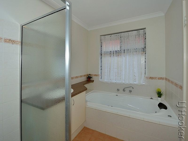 36 Ravendale Drive, Dudley Park WA 6210