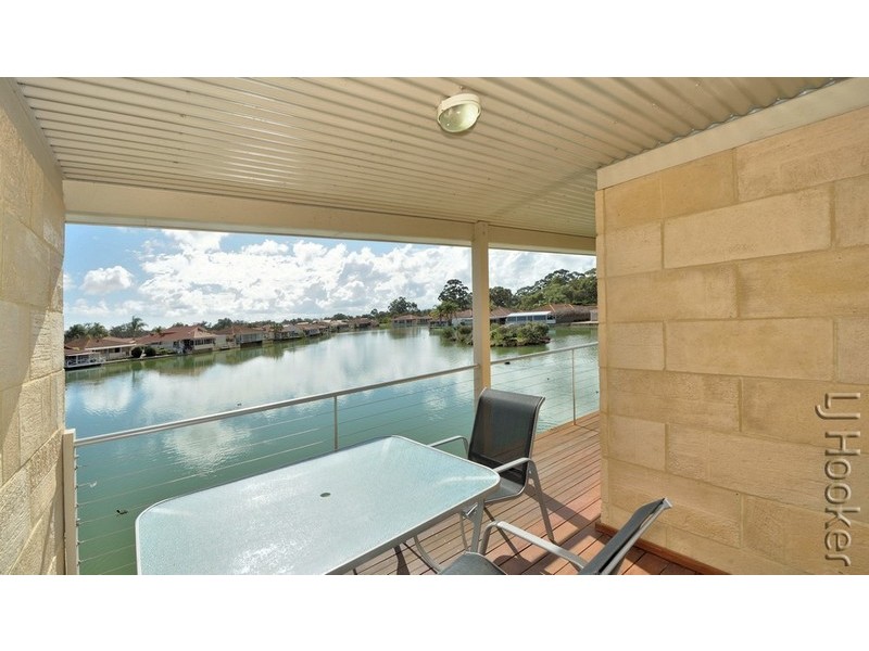 20/1 Lakes Crescent, South Yunderup WA 6208